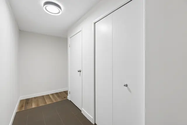 Foyer and closets - #226, 723 57 Avenue SW