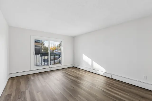 Living room - #226, 723 57 Avenue SW