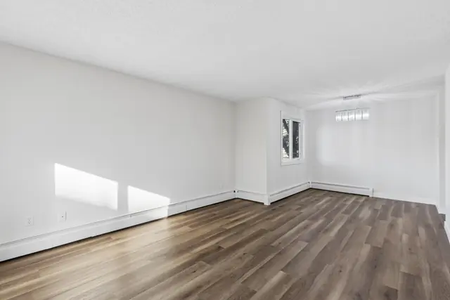 Living room - #226, 723 57 Avenue SW