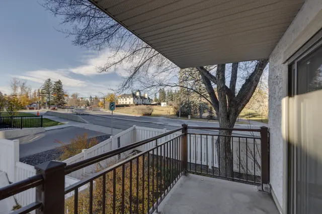South-west corner balcony - #226, 723 57 Avenue SW